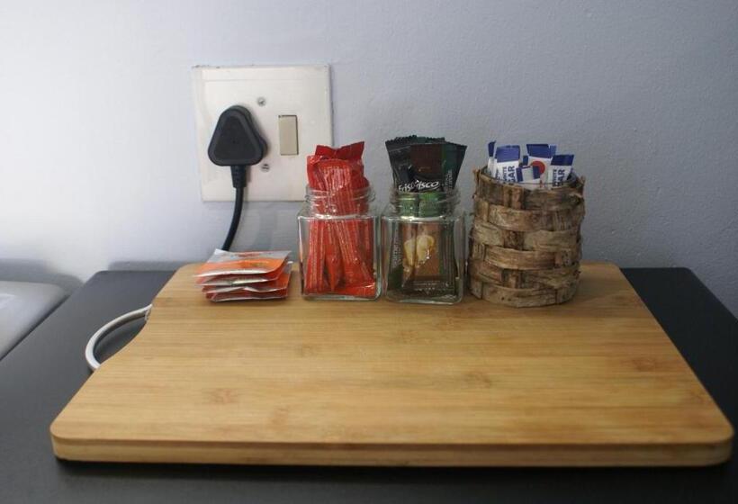 ペンション Flutterby Guesthouse