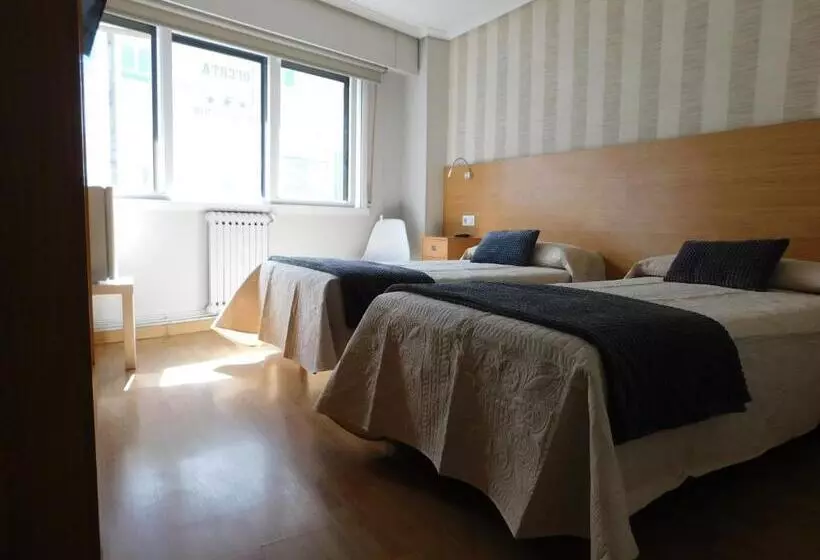 پانسیون Hostal Crisol X Liste Station