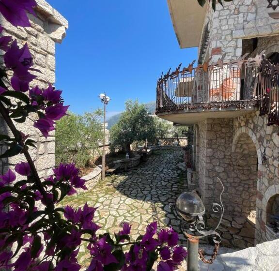 پانسیون Solomon&sons