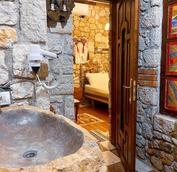 پانسیون Solomon&sons