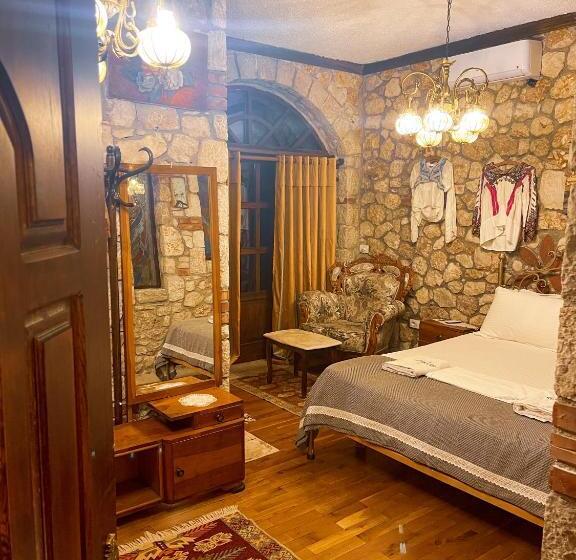 پانسیون Solomon&sons