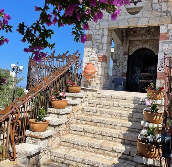 پانسیون Solomon&sons