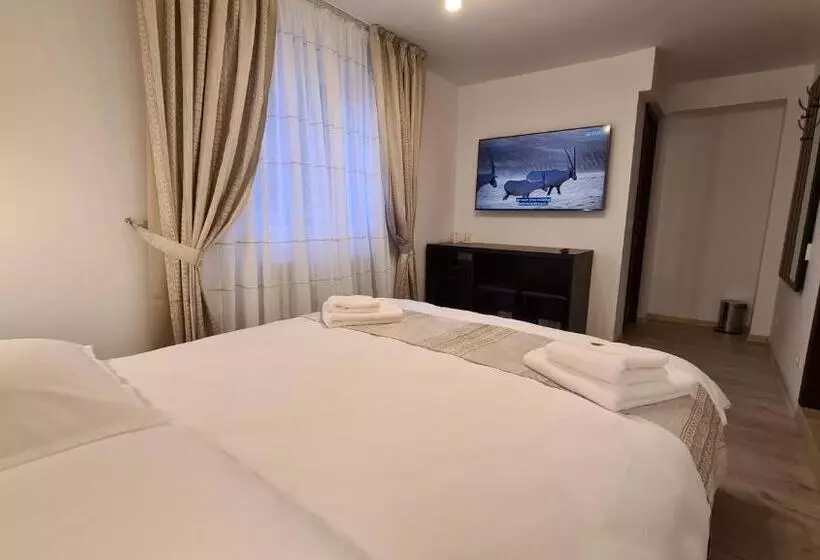 Pensiunea Mădălina