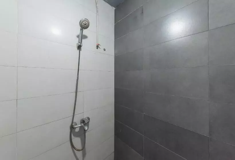 Urbanview Hotel Cianjur City Park By Reddoorz