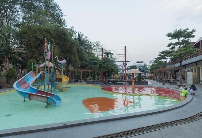 Urbanview Hotel Cianjur City Park By Reddoorz