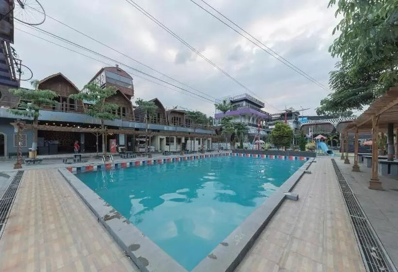 Urbanview Hotel Cianjur City Park By Reddoorz