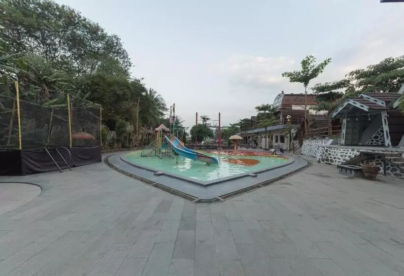 Urbanview Hotel Cianjur City Park By Reddoorz