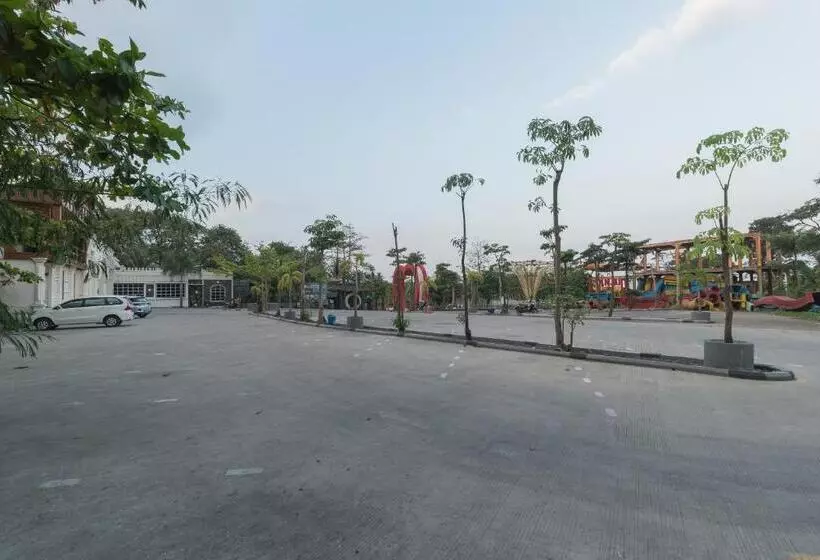 Urbanview Hotel Cianjur City Park By Reddoorz