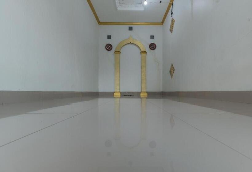 Urbanview Hotel Cianjur City Park By Reddoorz