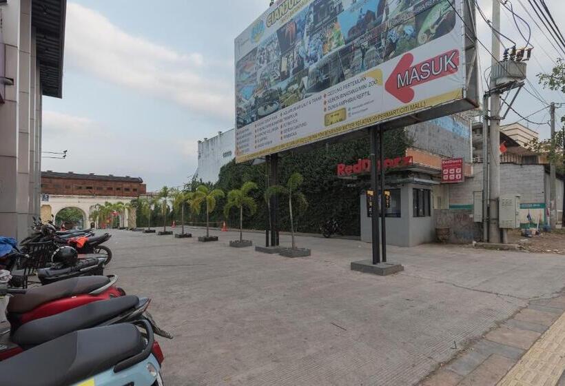 Urbanview Hotel Cianjur City Park By Reddoorz