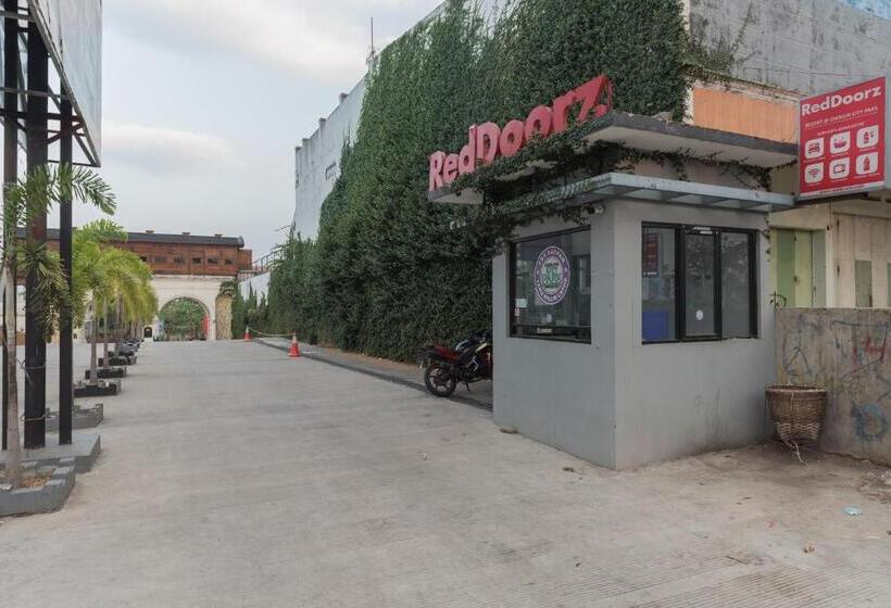 Urbanview Hotel Cianjur City Park By Reddoorz