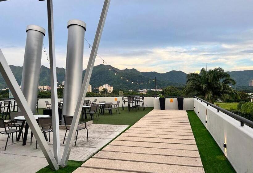 هتل Gh Guaparo Suites