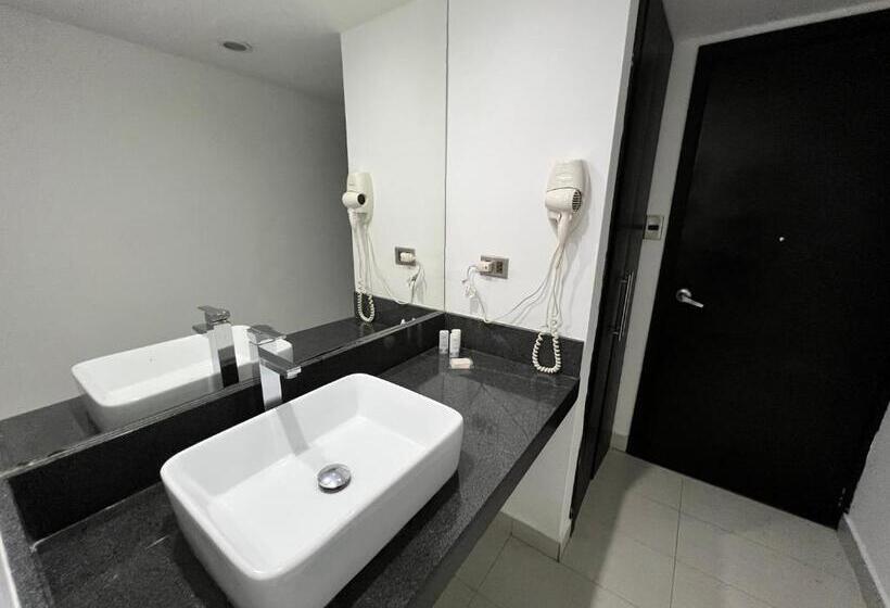 هتل Gh Guaparo Suites