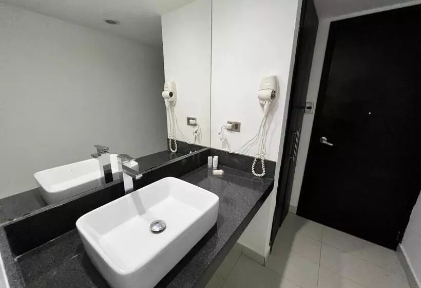 هتل Gh Guaparo Suites