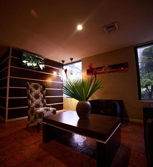 هتل Gh Guaparo Suites