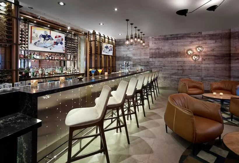 هتل Hilton Garden Inn Toronto Airport