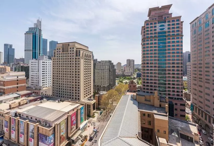 هتل Holiday Inn Express City Centre Dalian, An Ihg