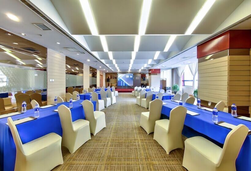בית מלון כפרי Holiday Inn Express City Centre Dalian, An Ihg