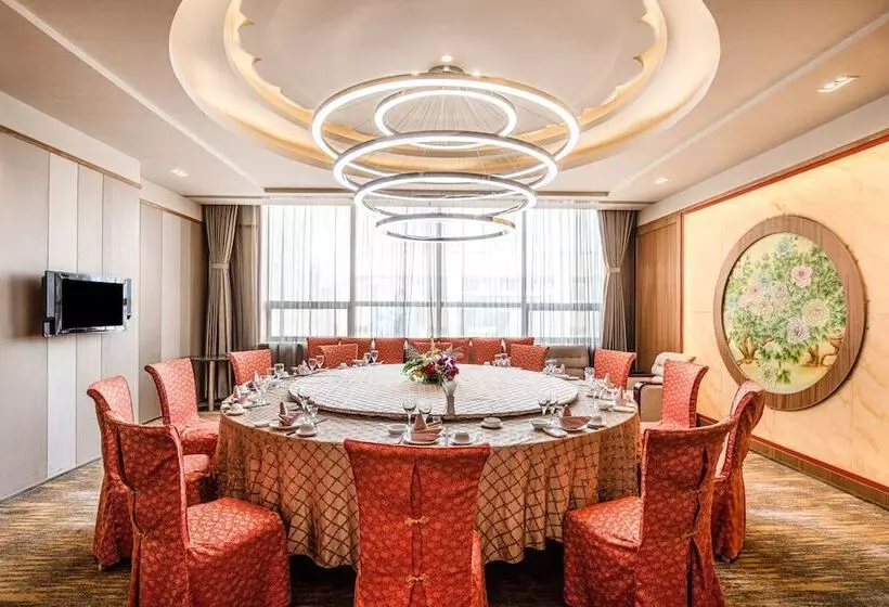 هتل Holiday Inn Express City Centre Dalian, An Ihg