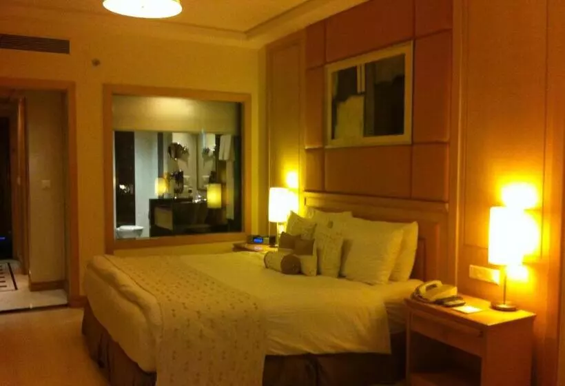 Hotel Lemon Tree Premier,jaipur