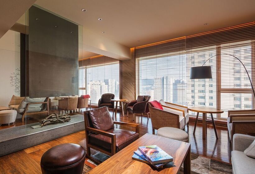 Отель New World Dalian