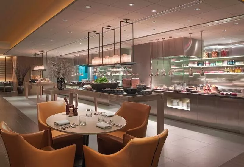 هتل New World Dalian