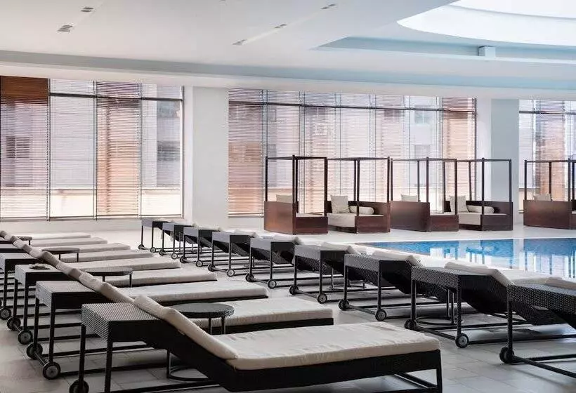 هتل New World Dalian