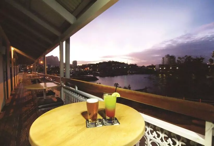 هتل Oaks Townsville Metropole