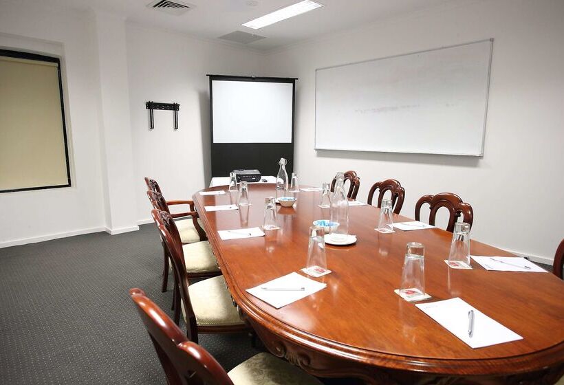 فندق Oaks Townsville Metropole