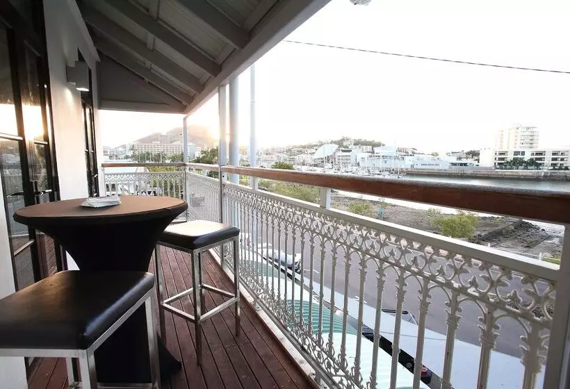 هتل Oaks Townsville Metropole