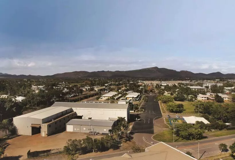 هتل Oaks Townsville Metropole