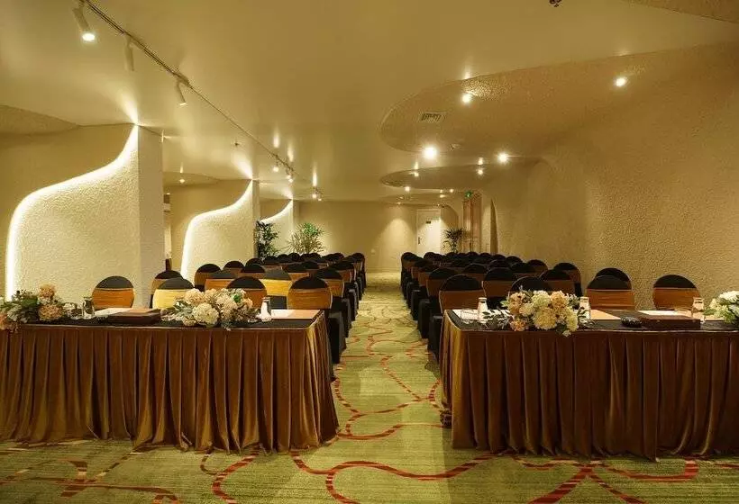 Hotel Silverland Mây