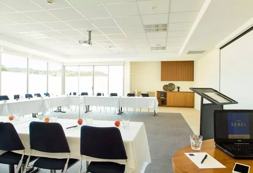 בית מלון כפרי The Sebel Launceston