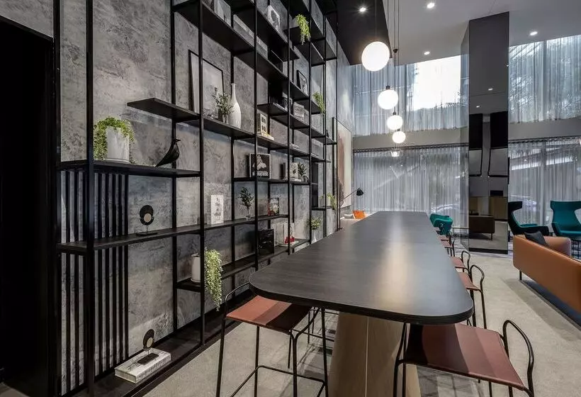 Travelodge Hotel Melbourne Docklands