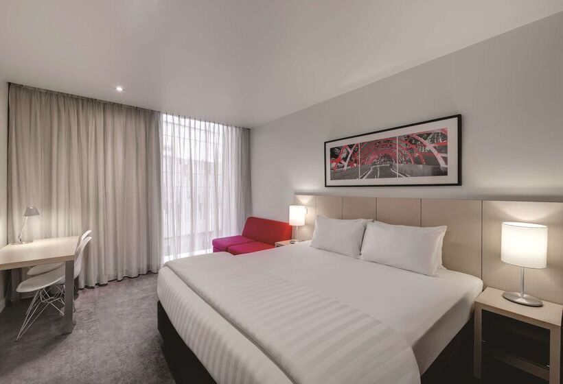 Travelodge Hotel Melbourne Docklands