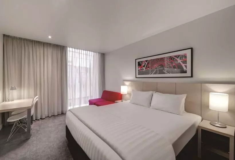 Travelodge Hotel Melbourne Docklands