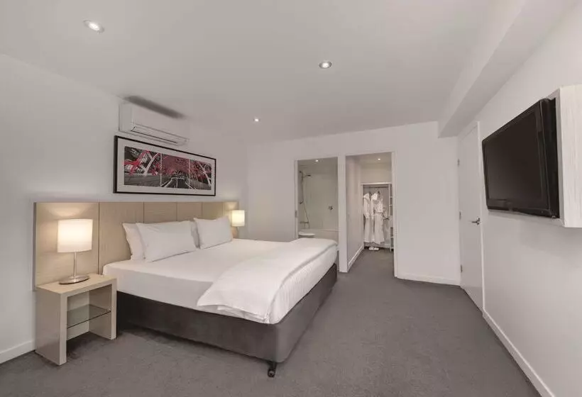 Travelodge Hotel Melbourne Docklands