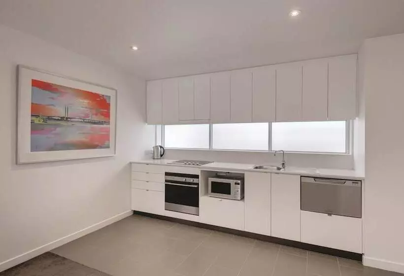 Travelodge Hotel Melbourne Docklands