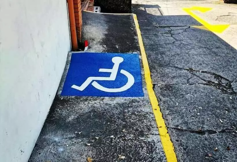 ホテル Wagelia Turrialba