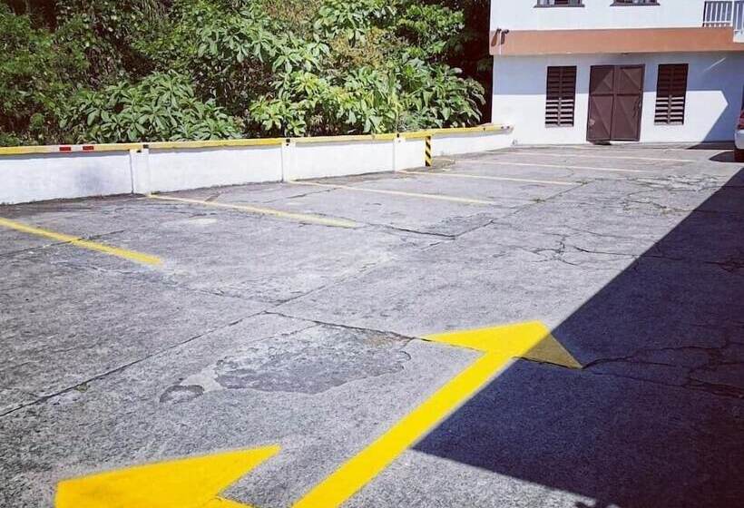 فندق Wagelia Turrialba