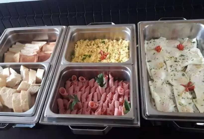 ホテル Wagelia Turrialba