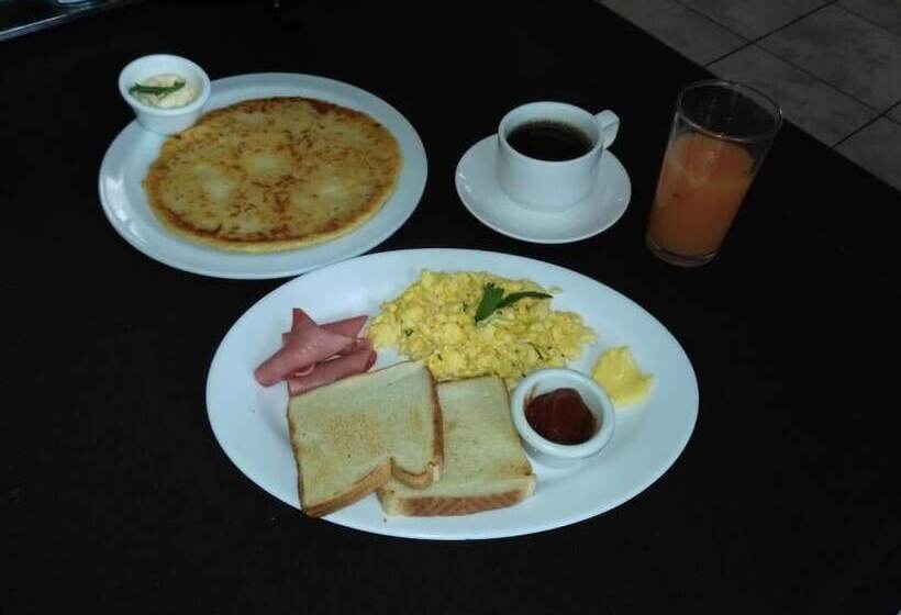 فندق Wagelia Turrialba