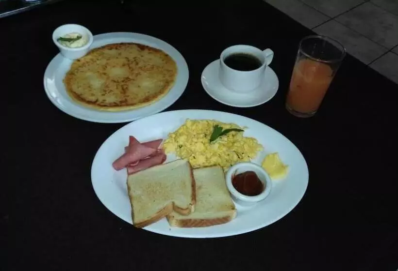 ホテル Wagelia Turrialba