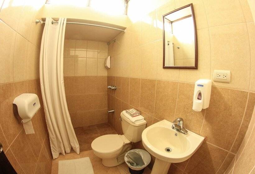 فندق Wagelia Turrialba