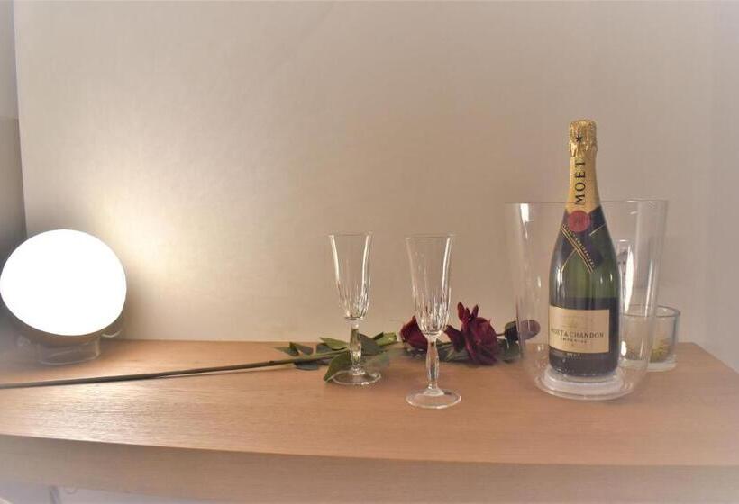 تختخواب و صبحانه Catania Livings