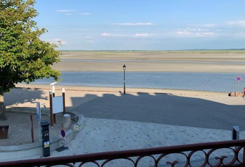 تختخواب و صبحانه Les Mouettes Blessées