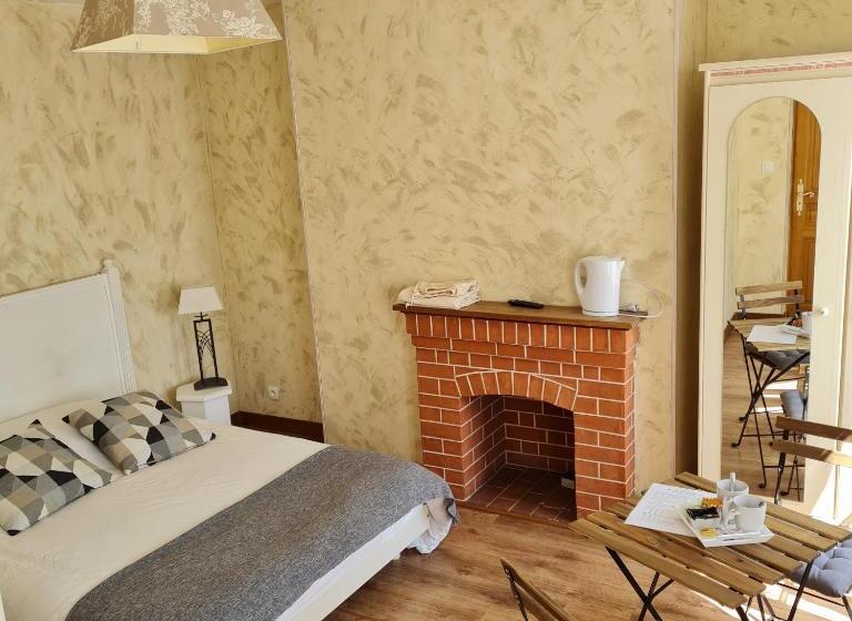 تختخواب و صبحانه Les Mouettes Blessées