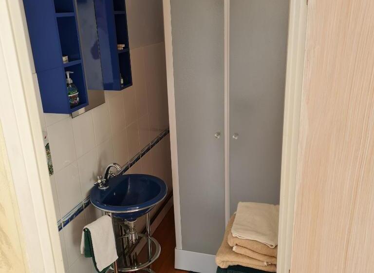 تختخواب و صبحانه Les Mouettes Blessées