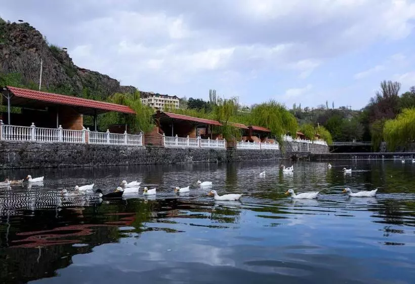 ホテル Getap Resort Arzni