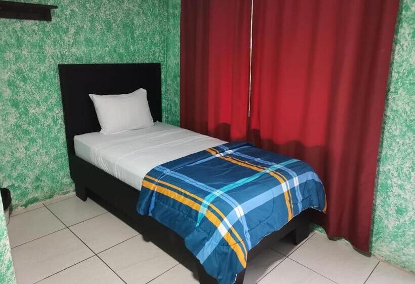 هتل Palmera Real Hot Springs